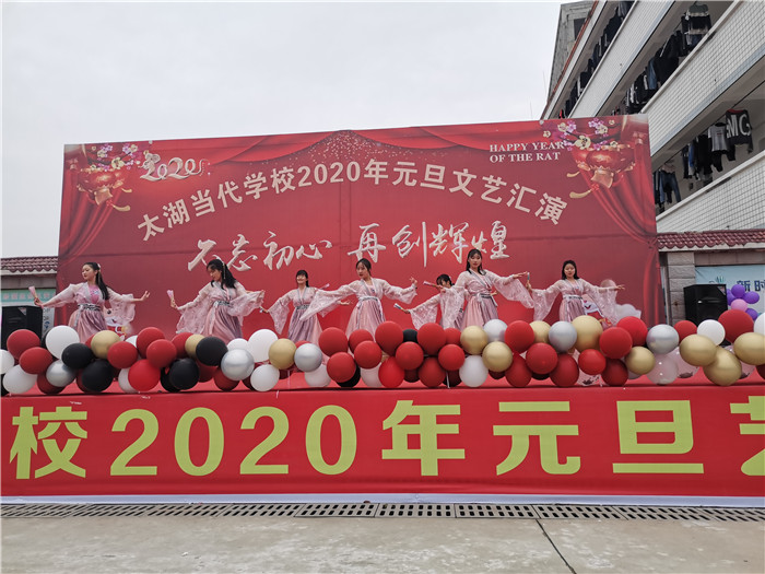 d03843bc16bc7d1302b138d3a7b2c4a.jpg