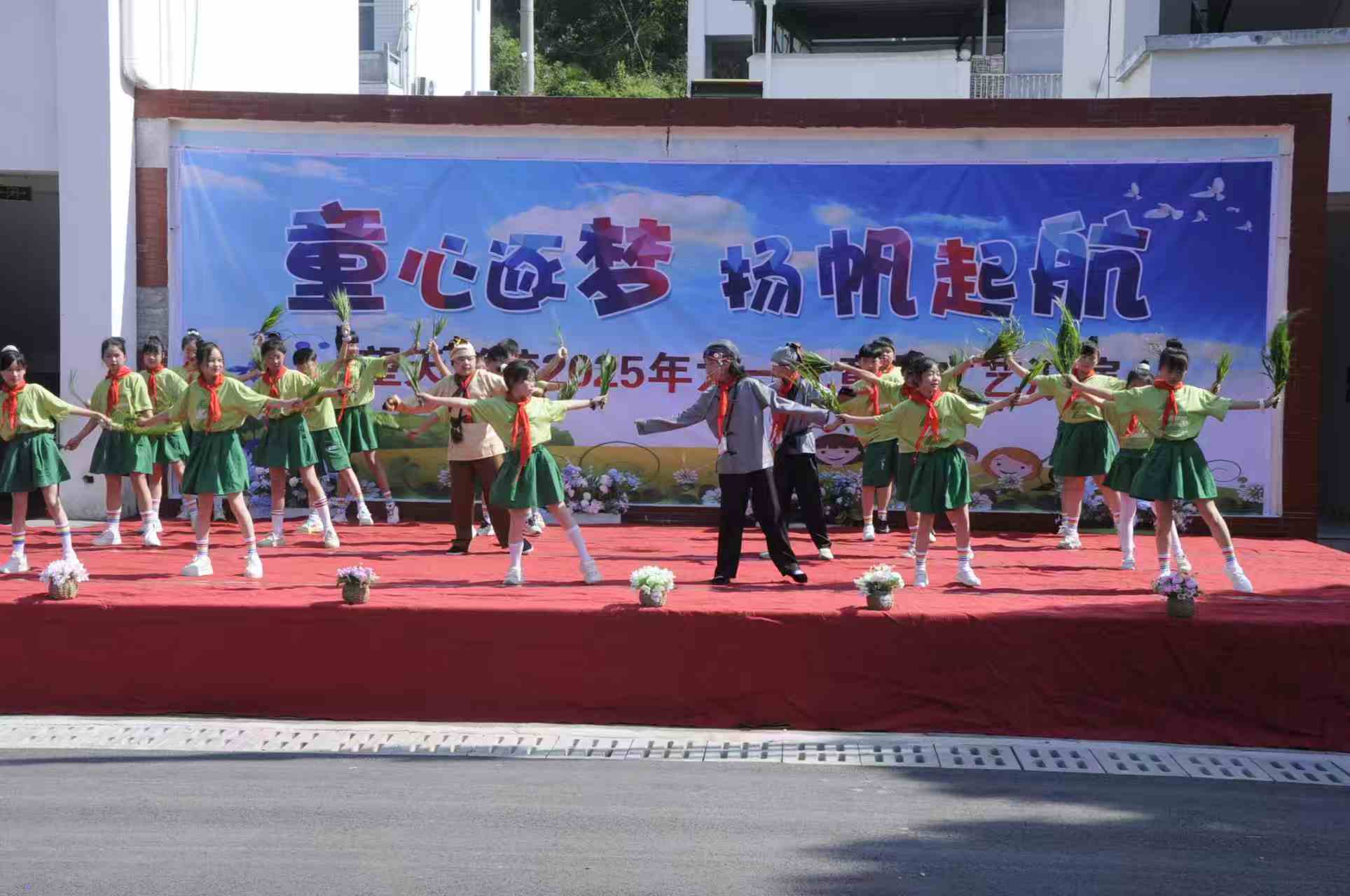 6a2d31fe103a2a32227741ca383e4c0.jpg
